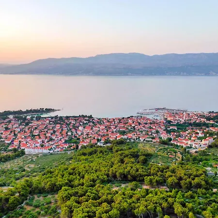 Апартаменты With Parking Space Supetar, Brac - 6026